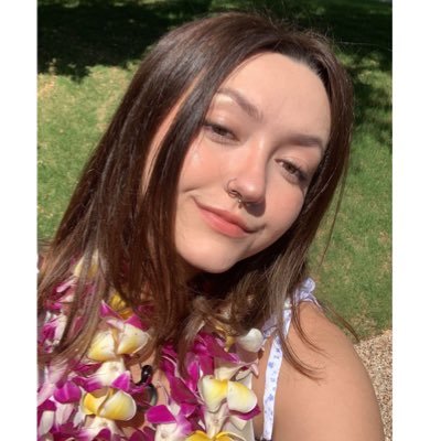 EverheartHailey's profile picture. pure cut with good intentions.   • starve the ego feed the soul. IG: Everhearthailey 🧠🌱