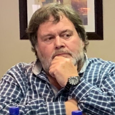 Professor of Practice at the College of Business and Economics at UJ. Political and Policy Analyst. Scenario specialist, facilitator and coach.