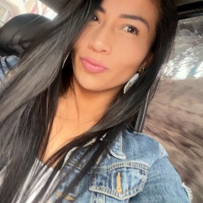 Nayivi64659871's profile picture. Fisioterapeuta , amor infinito al Crossfit y a los animales 💗