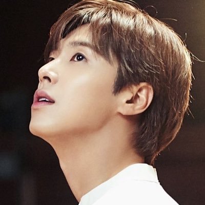 ULove818's profile picture. bigeast継続中。2010先が見えない程の困難をただただ寡黙に前向きにひたすら努力で乗り越え,その後も全くブレずに前進、ますます大人かっこいいユノを応援しています。 ユンホは私のマルチビタミン！ 出会えた事に感謝していますファッション はベーシックエレガンス志向でRENE 時々FOXYを愛用してます