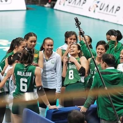 DE LA SALLE LADY SPIKERS