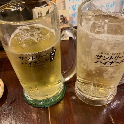 囲碁6段くらい。食べるのが大好き。お酒も大好き。音楽も大好き。よければ気軽にフォロー申請してね😄スーパーマーケットに勤務。