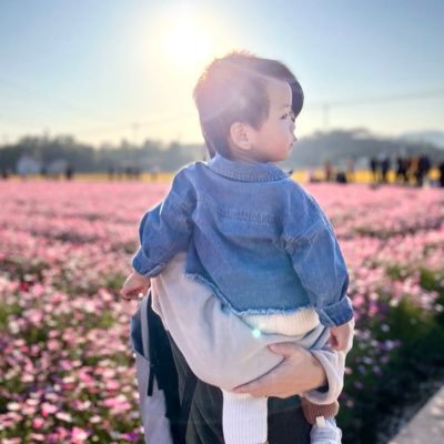 DreamAfar_'s profile picture. 一个无法选择在哪里出生，但尽可能的倒掉毒奶，为了理想生活的地方，而努力中的人！