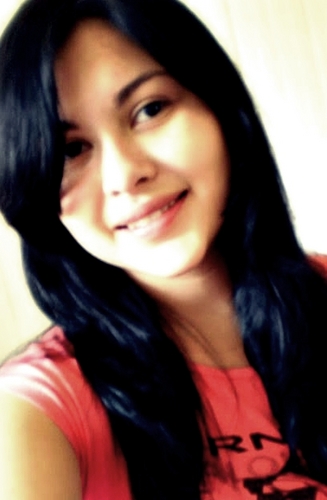 Me entrego, me arrisco, me corto, me estrepo, azar meu, sorte minha que nasci assim: vim ao mundo pra sentir!