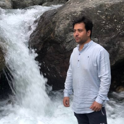 Aadilbader's profile picture. مُشکِل