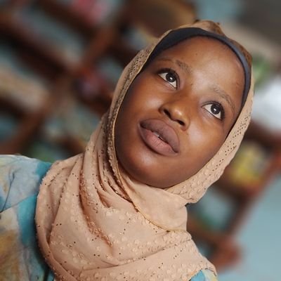 RoqeebatOla's profile picture. seamstress