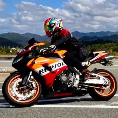 strc888's profile picture. CBR1000RR(SC57)→WR250X ☆Over50s