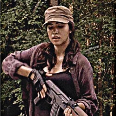 Dʏɪɴɢ ɪs sɪᴍᴘʟᴇ﹐ ɪᴛ ᴀʟʟ ᴊᴜsᴛ sᴛᴏᴘs. Yᴏᴜ·ʀᴇ ᴅᴇᴀᴅ. Tʜᴇ ᴘᴇᴏᴘʟᴇ ᴀʀᴏᴜɴᴅ ʏᴏᴜ ᴅʏɪɴɢ﹐ ᴛʜᴀᴛ·s ᴛʜᴇ ʜᴀʀᴅ ᴘᴀʀᴛ.