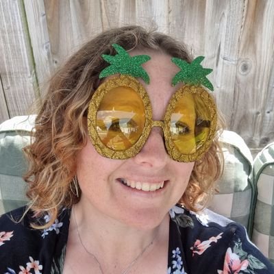 flick_west's profile picture. Tea drinking, elephant loving, barefoot sand walking hippy