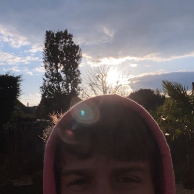 hello_onnne's profile picture. 👀