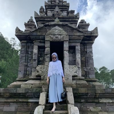 Jaga diri baik baik, sampai bertemu di titik terbaik menurut takdir