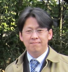 長崎県大村市で建築設計事務所を主宰しています。
一級建築士
長崎市在住
趣味はバイクソロツーリング
（MT-09SP 2024）
2020年より茶道を始めました。
2023年5月の誕生日に保護猫の里親になりました。