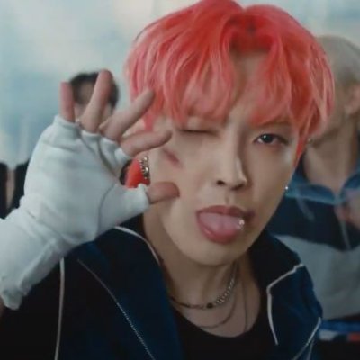 To the moon with HongJoong and never back ❤ 
Follow aja nanti ku follback yah~

*sibucks on my fan account