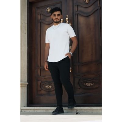 khode_Behnam's profile picture. ●━━━━─ ˢᵒˡᶤᵗᵘᵈᵉ ᶤˢ ʷᵒʳᵗʰʸ ─── ⇆