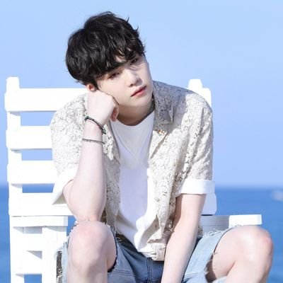 WinterOwl_twt's profile picture. ⟭⟬
ONLY BTS | ONLY ARMY
⟬⟭
