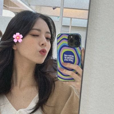 callunamira's profile picture. bussiness account | thread rekomendasi si oren🍑✨