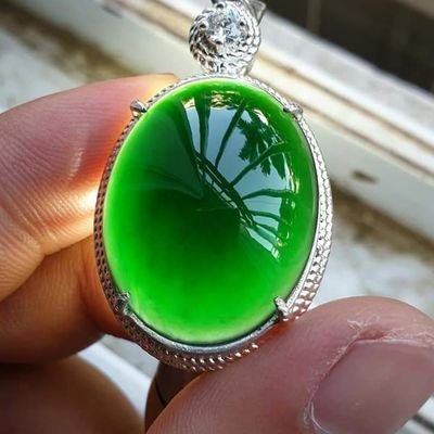 AungPyie12's profile picture. Like