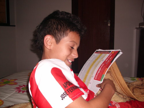 Boleiro ,12 anos  .Muitos amigos  ,amigo da queles que querem ser meu amigo se quiser bem se não quiser amém . Amigos que me seguem eu sdv .Parceiro ,gente boa.