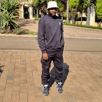 24 September (@omaritshepo) 's Twitter Profile
