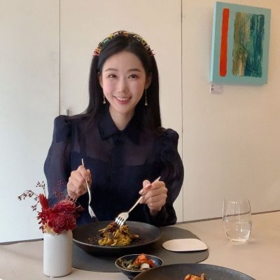 Leah
From Singapore
Experienced IT professional with a proven track record of executing strategic projects and change management