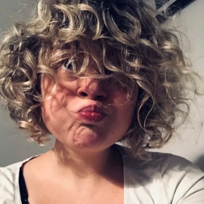 uschelowski's profile picture. Knödel (4) und Sesam (2). Macht ne Ausbildung zur #Pflegefachuschi. Früher gabs auch mal versaute Witze hier, bin jetzt aber langweilig. (sie/ ihr)