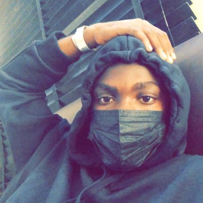 _SadiqAB's profile picture. Loner 😶