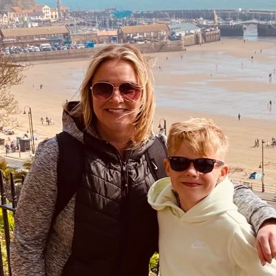 Charlot35454311's profile picture. 