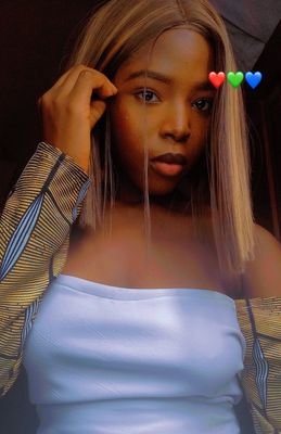 Saraphi18051957's profile picture. web developer