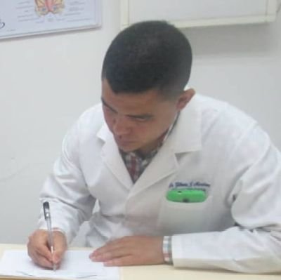 Médico Especialista en Ginecobstetricia.
Presidente del Fondo Administrado de Salud para los Trabajadores de la Alcaldía de Caracas.