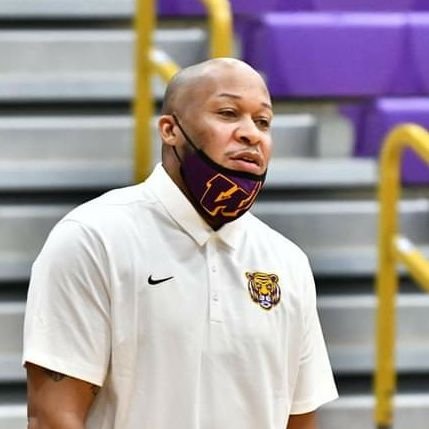 Wilson High School Asst.Girls Varsity🏀HC JV Girls🏀
Director of (boys)BigShotsSC- PeeDee/GrandStrand *SCSU Alum*