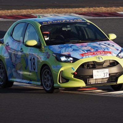 平日OL週末レーシングドライバーです。主な戦歴 ヤリスカップ18号車、ヴィッツレース18号車、TGRラリーチャレンジ、タイランドレディーカップ18号車、タイランドスーパーターボ耐久、JMRC北海道ラリー、競争女子、K4GP、エコカーカップ、L1レース、L1ラリーなどに参戦しています 。応援よろしくお願いします