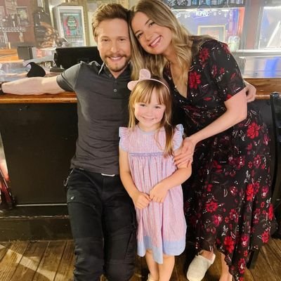 Huge fan of The Resident also like watching Chicago P.D. Blindspot Fringe Station19 Grey's Anatomy 9-1-1 9-1-1 Lone Star
🏳️🌈🏳️🌈