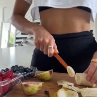 Elle🥗🎧 (@starveelle) 's Twitter Profile