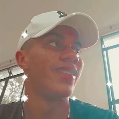 Mineiro 🧀 /
.037 🍃 /
📍ITA-MG /
14 Years /
Músico ✨ /
https://t.co/tcum0pFayZ