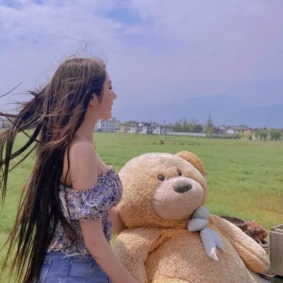 如果你有情感烦恼,欢迎来找我唠嗑!记住,在我这里,没有解决不了的情感问题,只有还没讲完的故事~
关注我,让我们一起在情感的海洋里,乘风破浪,笑对人生!