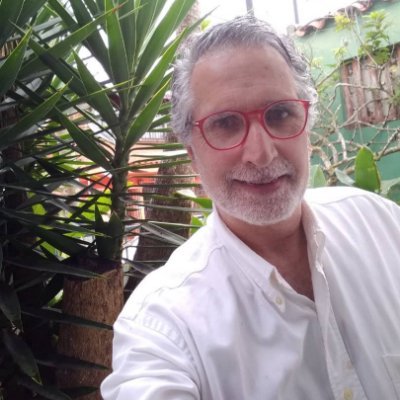 Luis Felipe Ramírez Hoyos Internacionalista UCV, Turismo, Aviación Comercial y Hotelería Aprendiz de antiguedades y cosas curiosas !! Presente en las redes 🙄