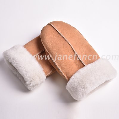 specializing in all types of sheepskin gloves,leather gloves, wool gloves, wool hats,With 13 years' exporting experience to Germany,Finland,Spain,UK,Italy,etc.
