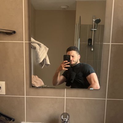 VolturnoGianni's profile picture. 