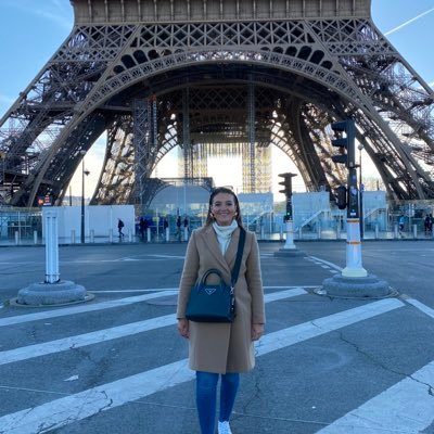 aimeefox19's profile picture. 