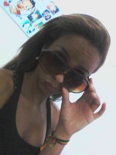 Feliz , persistente a acima de tudo forte , !