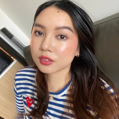 justvying's profile picture. 