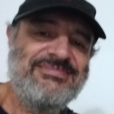 direita pura, sem extremismos. Acredito em Deus e seu filho Jesus.