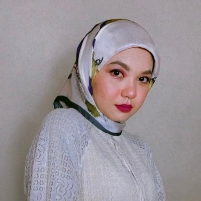LiylizYusof's profile picture. A mother of two