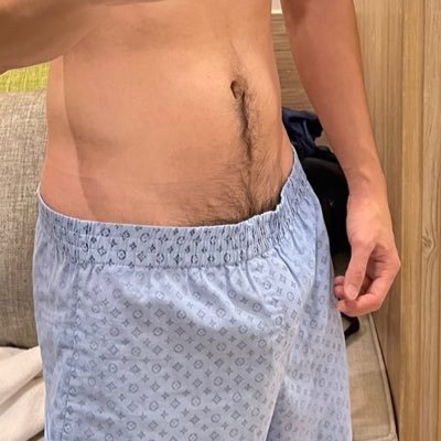 intoxicatedlif1's profile picture. #แอคมืด 18+ (เน้นส่อง) เรียลชาย ตี๋ๆ หุ่นลีนๆ ครับ นัดได้นะ ^^