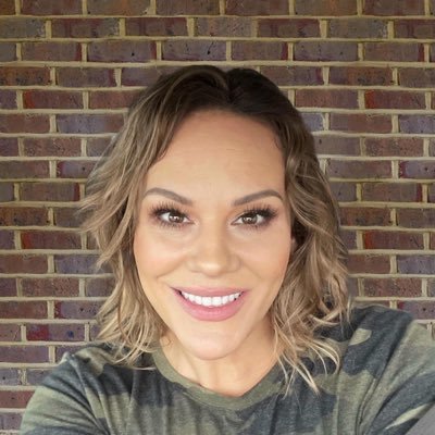 Mom of twins, RN, Love sports, especially the ones my children play. Northern Illinois- 4x American, National, and World Record Powerlifting Holder. (B,DL,S,T)