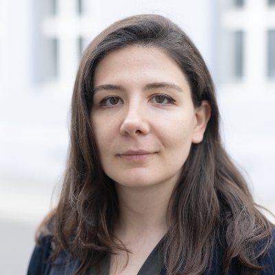 Senior Human Rights Officer @HRHFoundation. Alumna @collegeofeurope. Former @GYLA_CSO & @Interights. Human rights lawyer, history buff & art enthusiast.