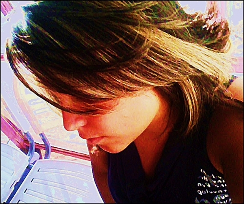 jesus a fonte da vida o passo para vida eterna!!....aquele que morreu na cruz por todos nois pois o justo vivera da fé...