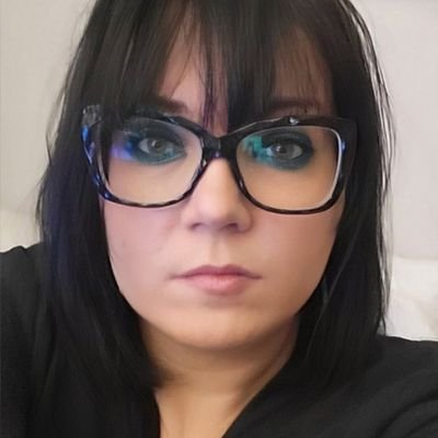 cinzialasnob's profile picture. I disapprove of what you say, but I will defend to the death your right to say it.