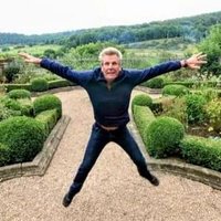 Neil (@neilhatestories) 's Twitter Profile