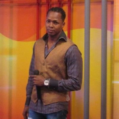 integrante del dúo dominicano jomi y jay fresh de la ciudad de Santiago R.D    Cantante compositor y productor 
nuevo sencillo  #quemebailes